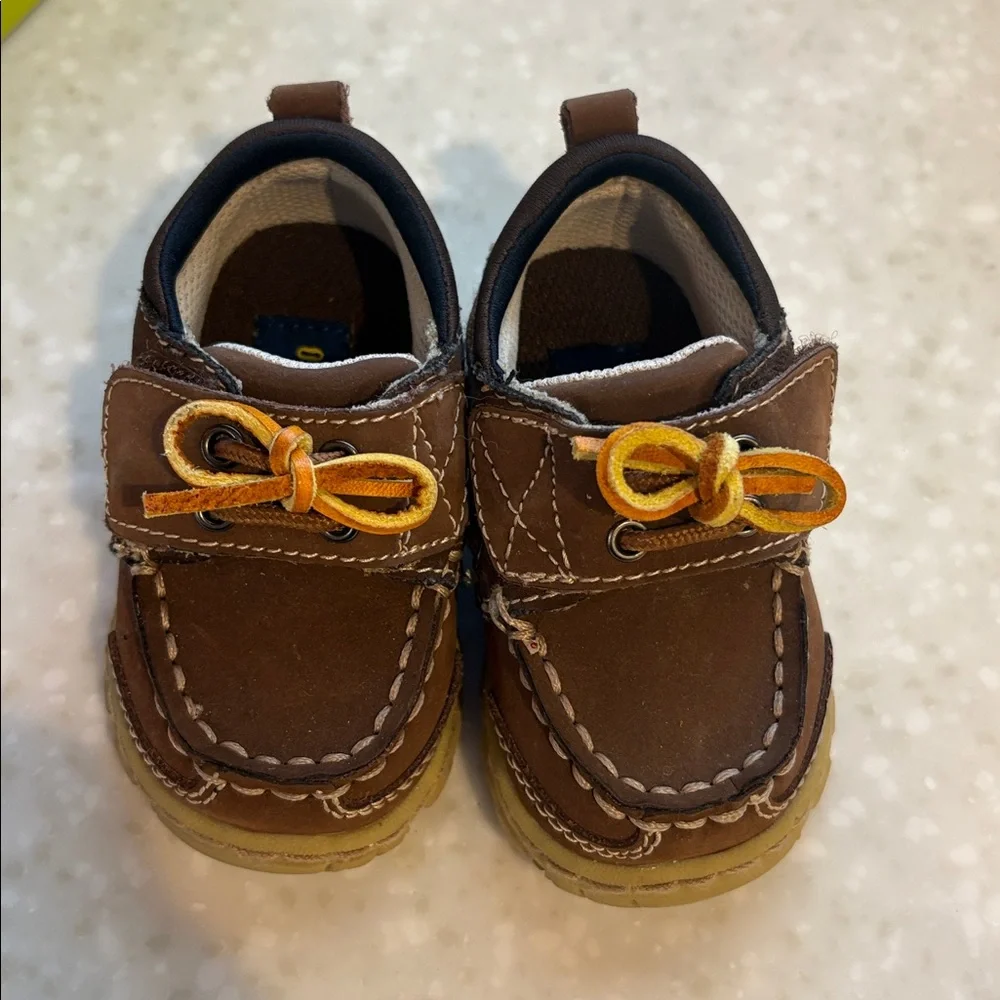 OshKosh B'gosh Brown shoes with Orange Laces